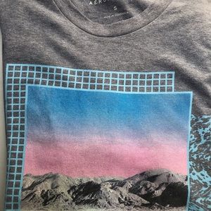 Aeropostale Men’s Small T-Shirt 55% Cotton 45% Polyester